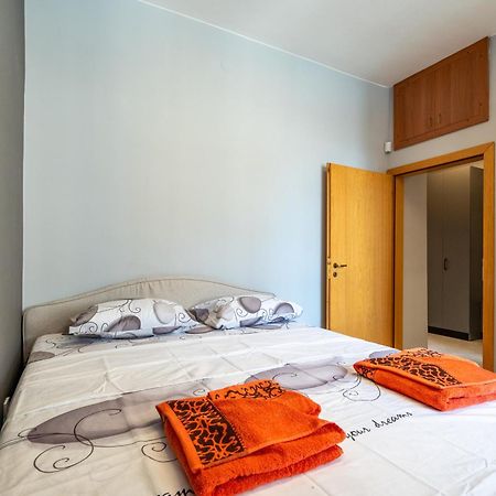 Downtown Apartment Eymi София Екстериор снимка