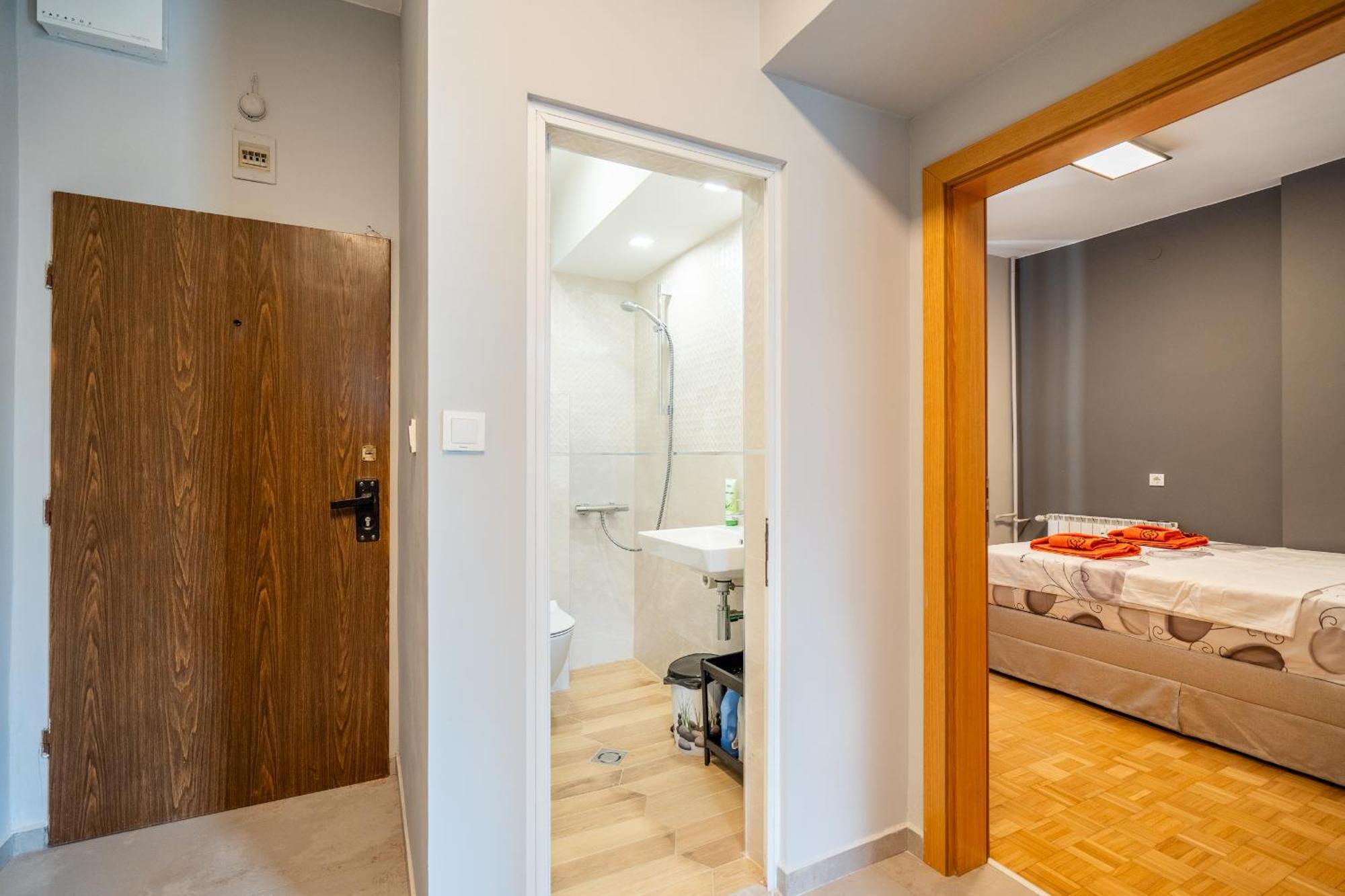 Downtown Apartment Eymi София Екстериор снимка