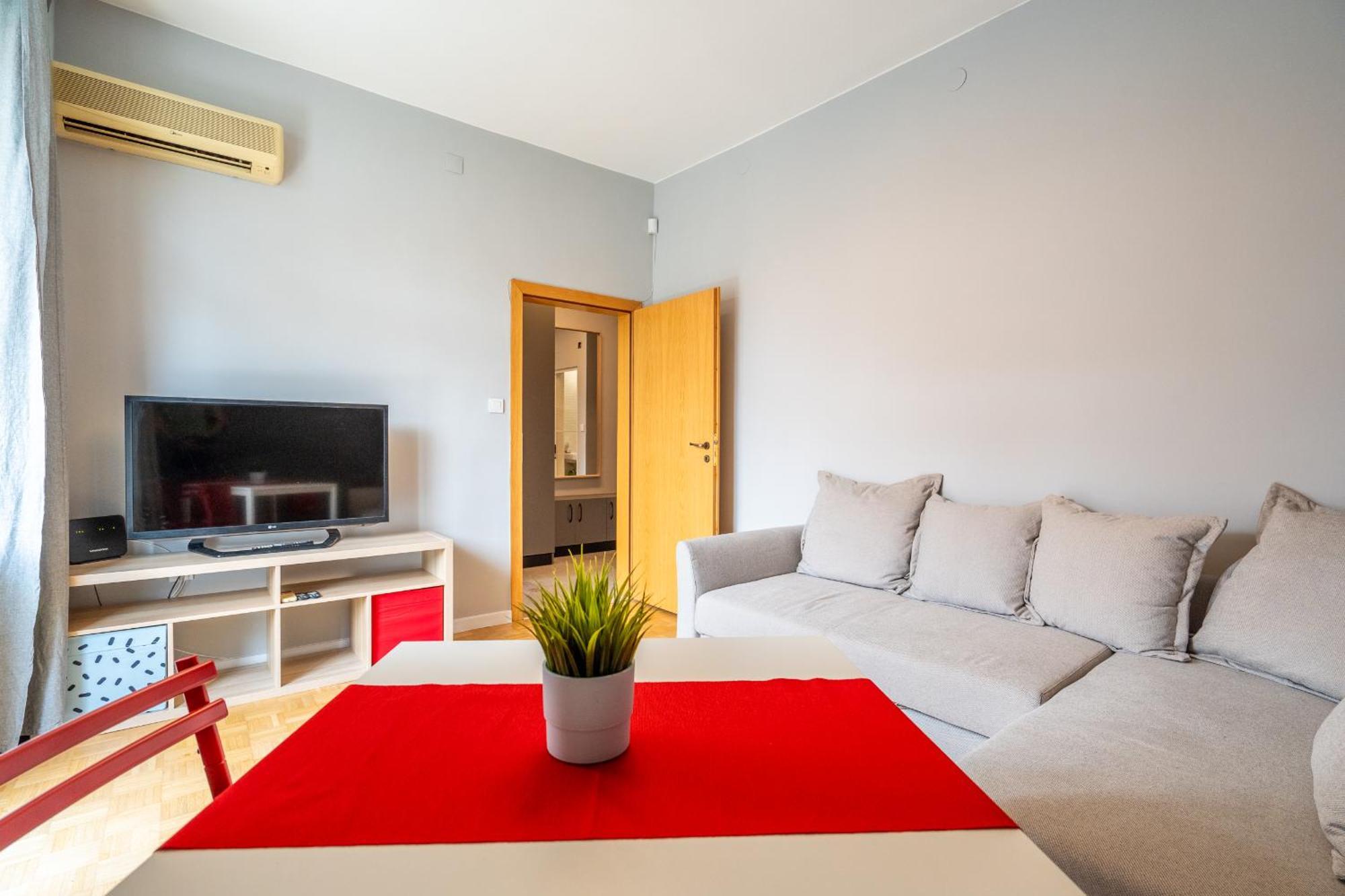 Downtown Apartment Eymi София Екстериор снимка